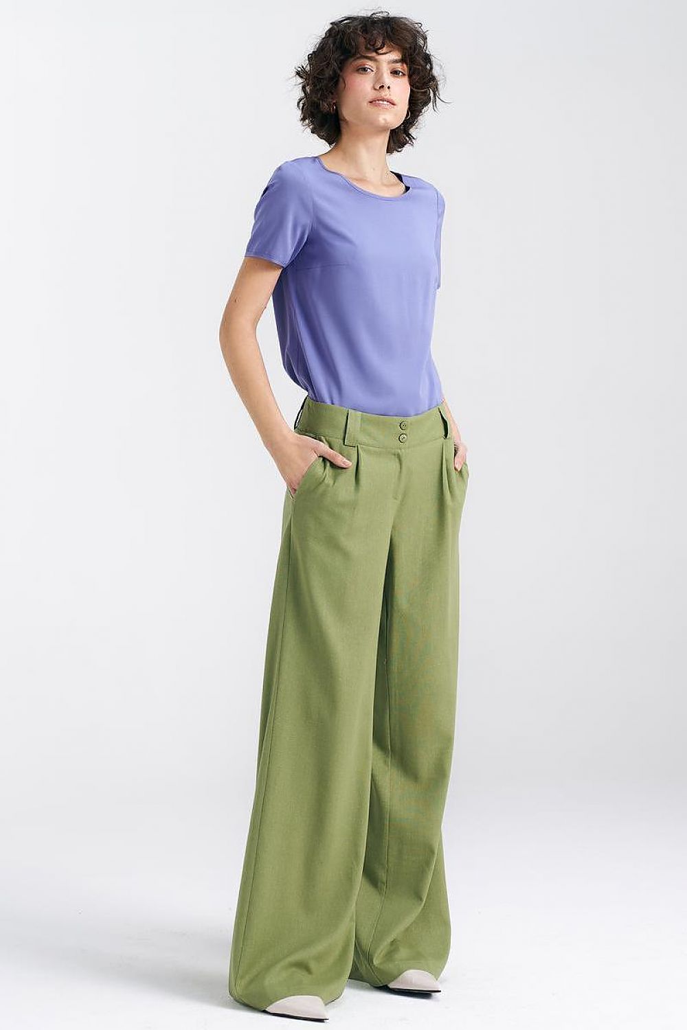  Trousers model 195468 Nife 