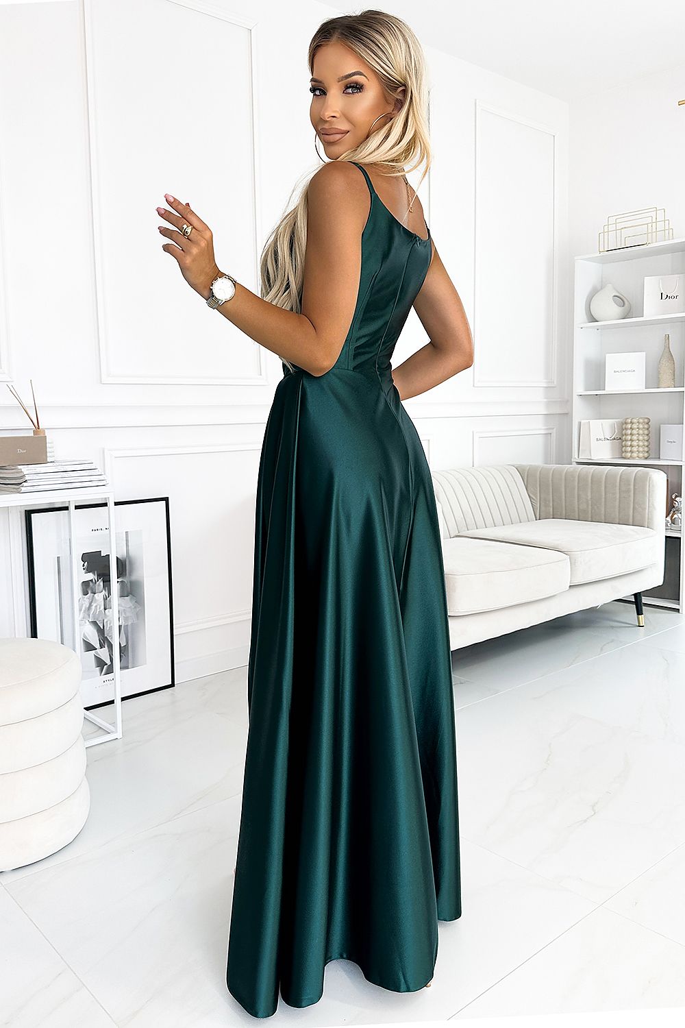  Long dress model 183707 Numoco 